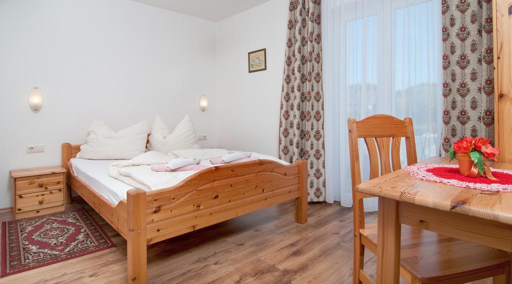 Gaestehaus Lutschounig Фаак ам Зее Екстериор снимка