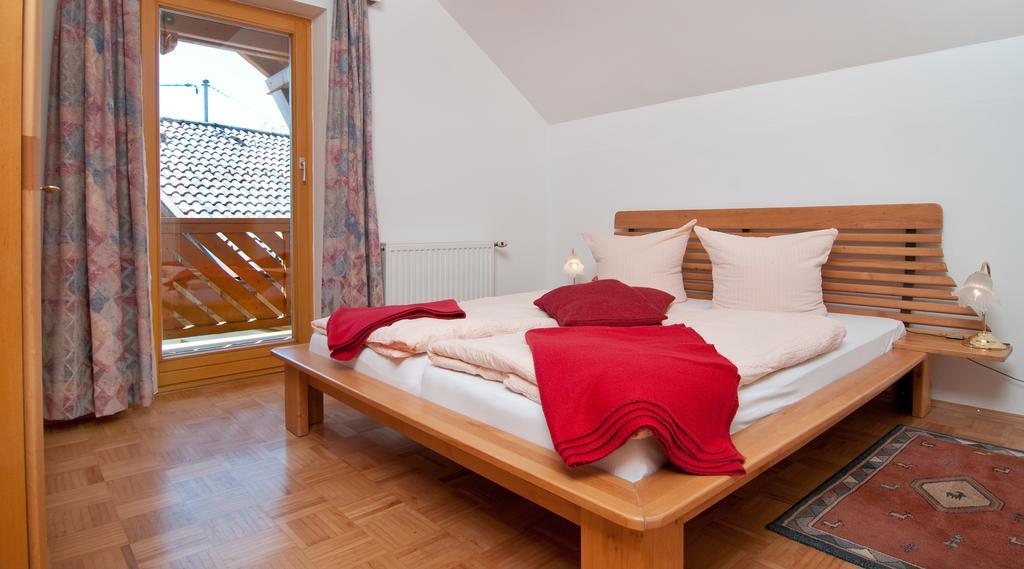 Gaestehaus Lutschounig Фаак ам Зее Екстериор снимка