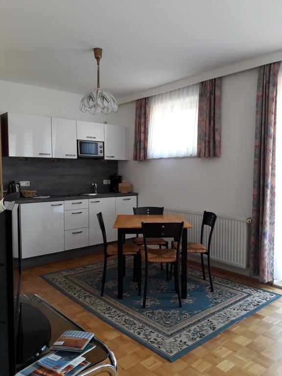 Gaestehaus Lutschounig Фаак ам Зее Екстериор снимка